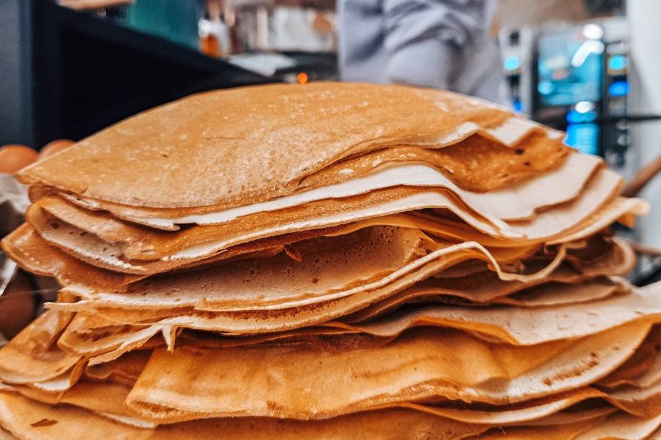 Une pile de crêpes savoureuses