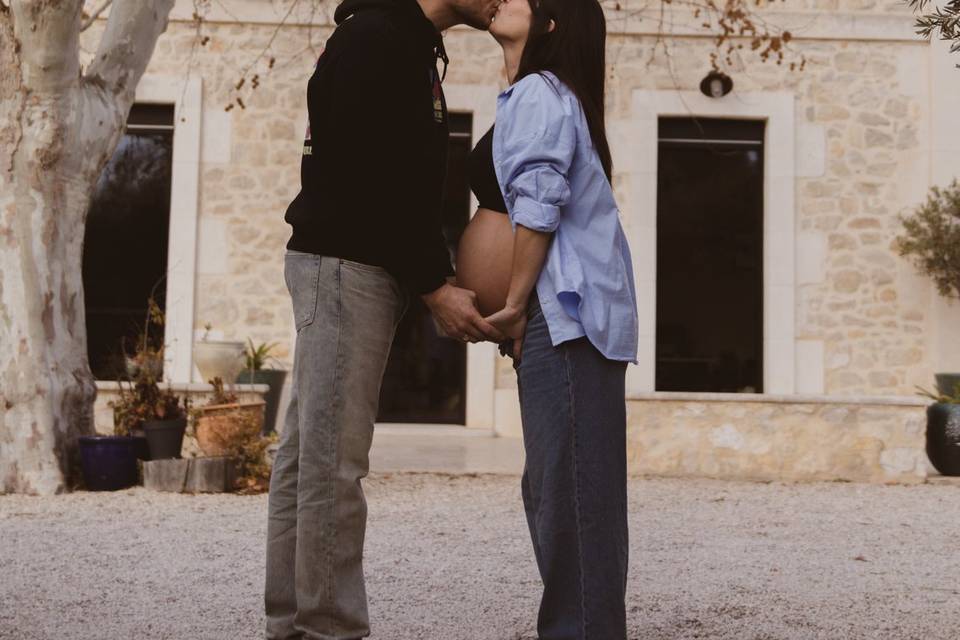 C&M.