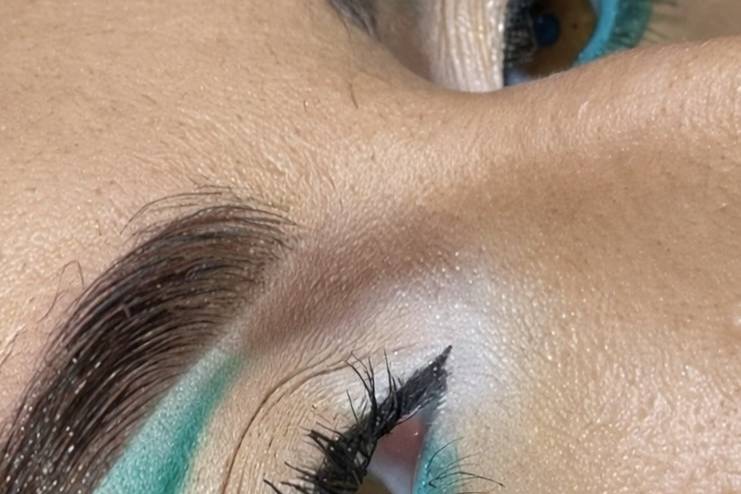 Mariée maquillage coloré