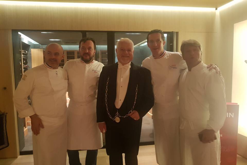 Avec 4 chefs étoilés