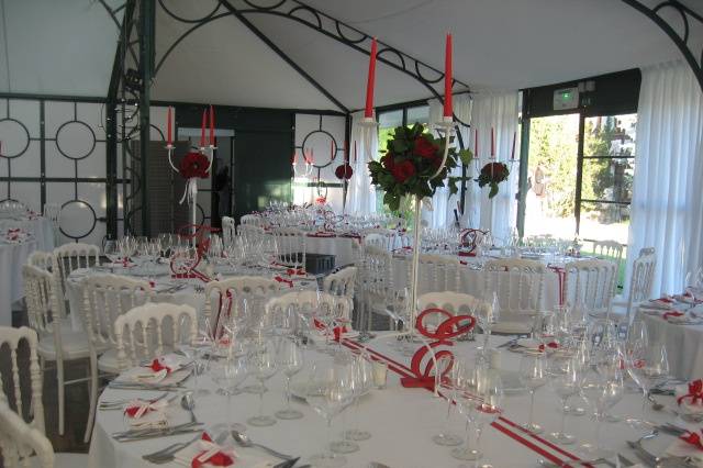 Chandelier avec boule florale