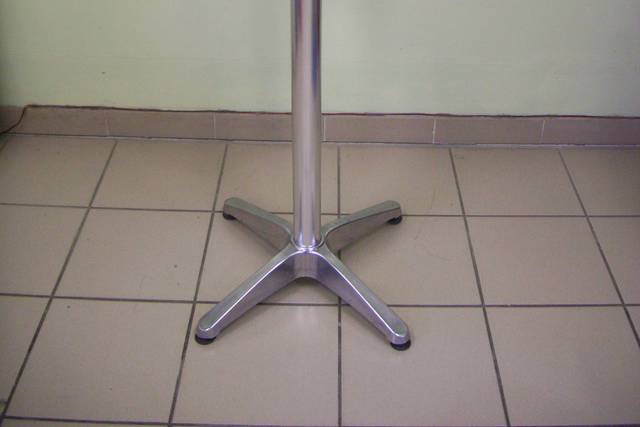Table mange debout