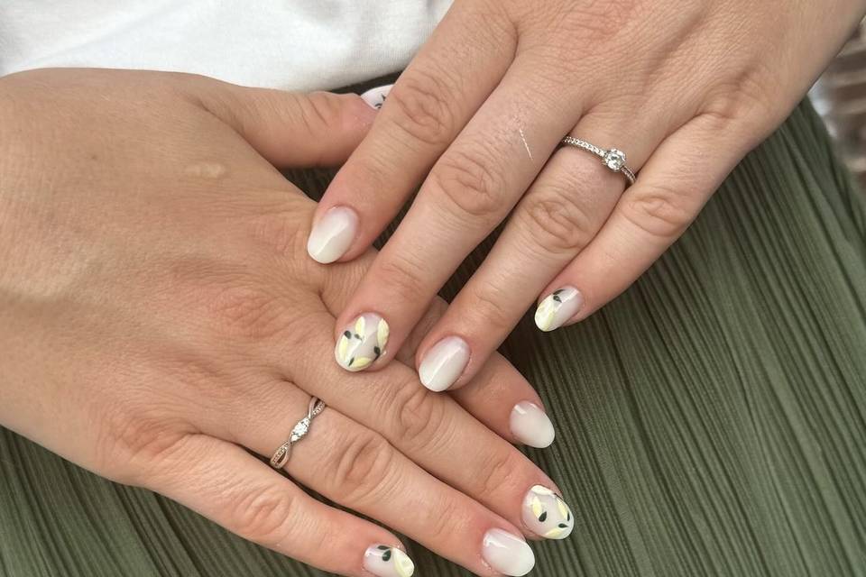 Lemon nails