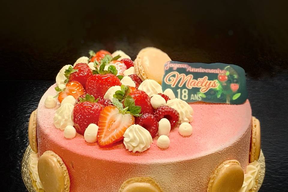 Entremets élégant aux fruits