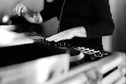 DJ GREG