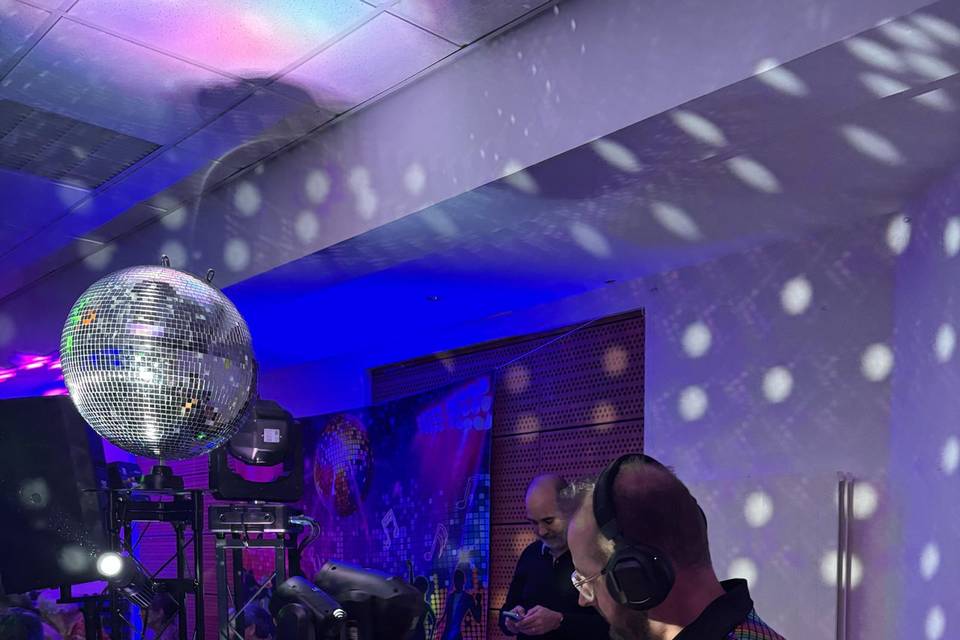 DJ GREG