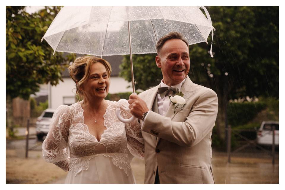 Mariage sous la pluie