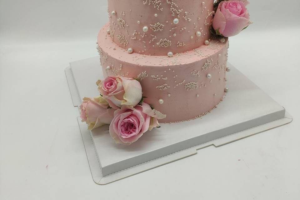 Wedding cake finition crème a