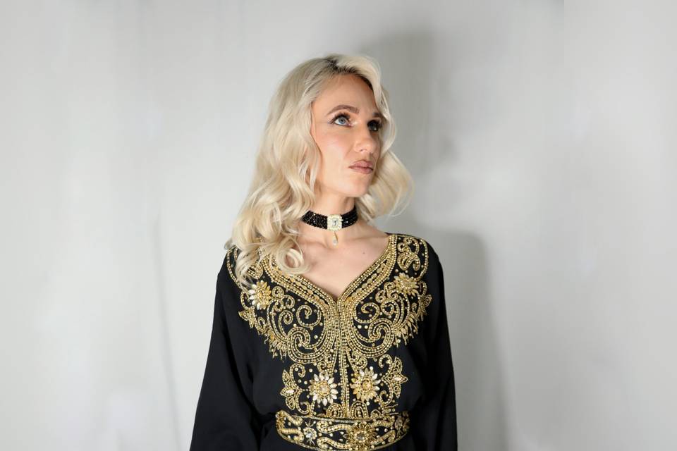 Caftan Noir et Dorée
