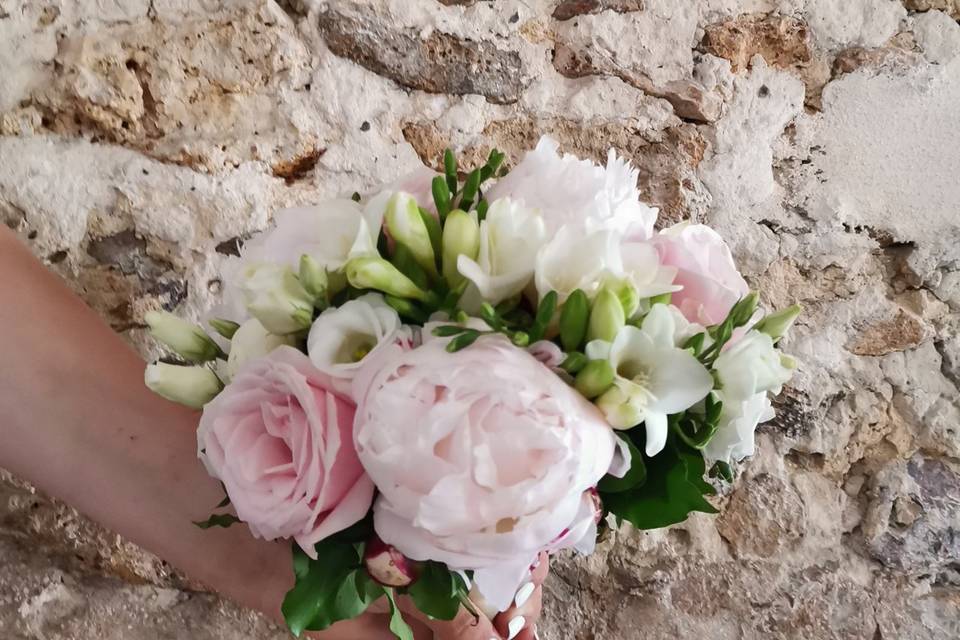 Bouquet de mariée pivoines