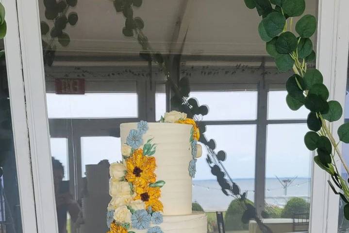 Wedding cake sunflower & blue