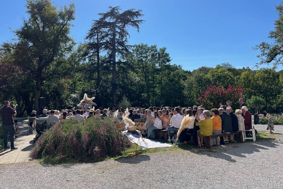 Cérémonie devant le grande sal