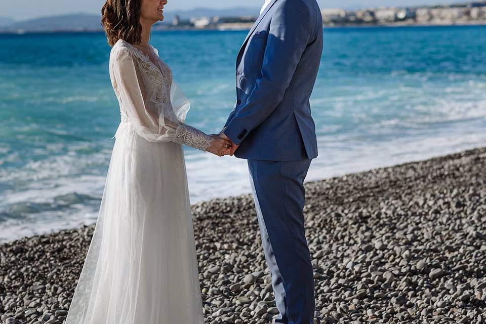 Séance couple sur la plage