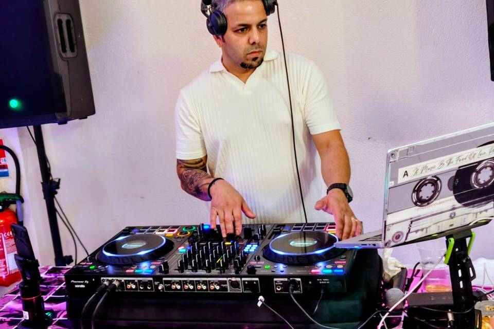 DJ Dev