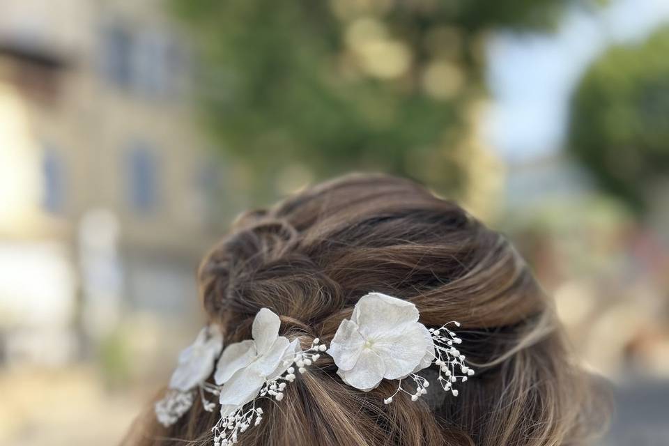 Coiffure mariée cheveux courts