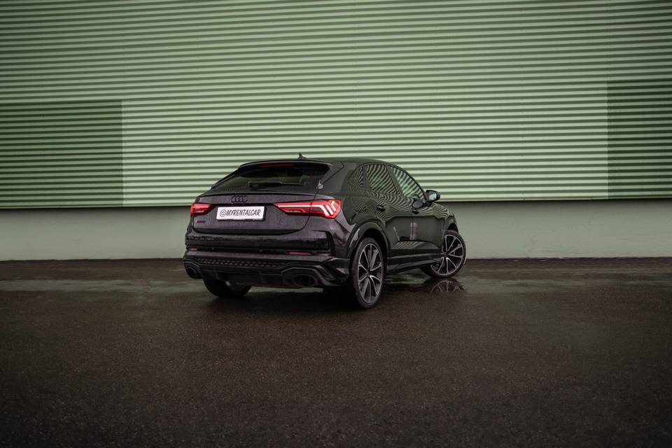 AUDI RSQ3