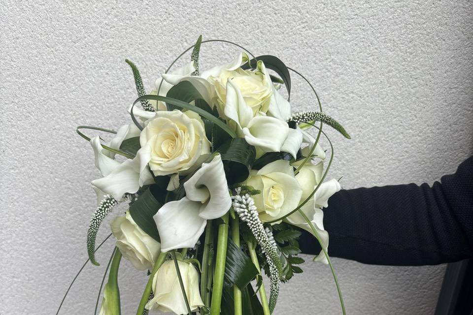 Bouquet de mariée retombant
