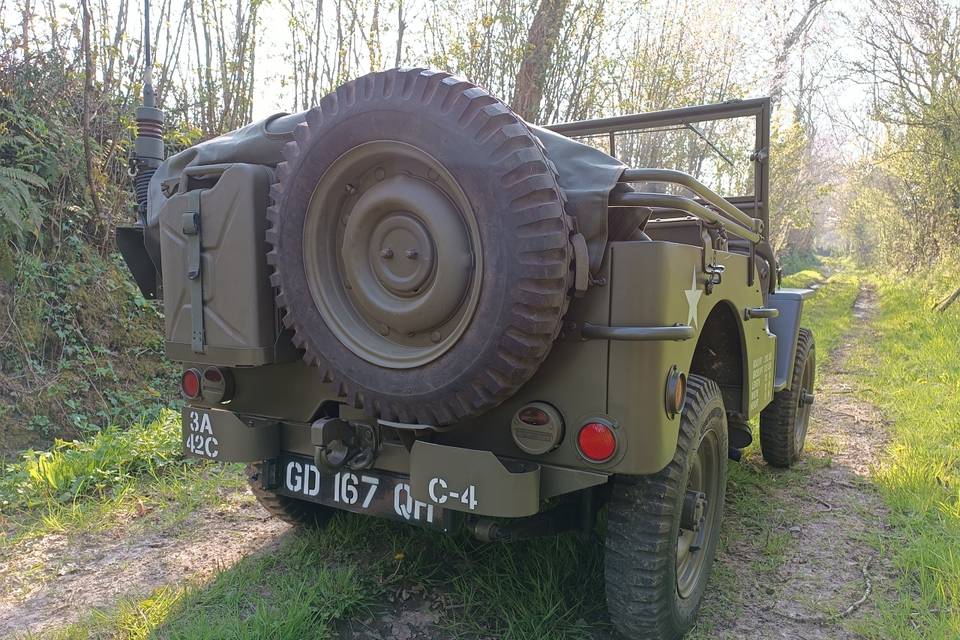 Chemin Jeep Willys