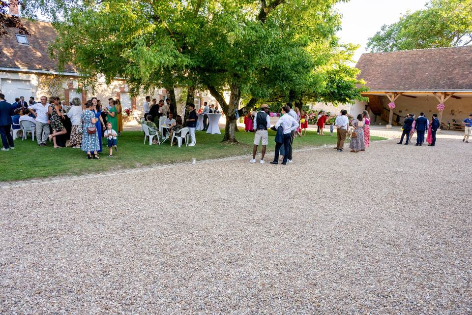 Cocktail dans la cour