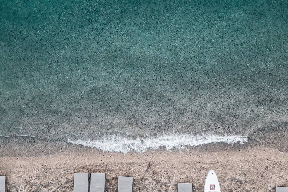 Photo d'un couple en mer