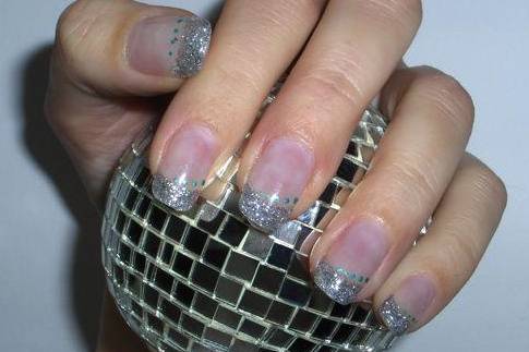 Pose d'ongles en gel et déco