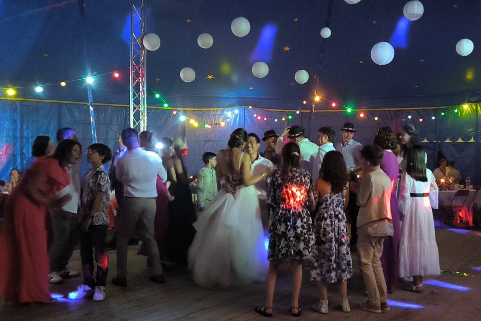 Bal mariage chapiteau