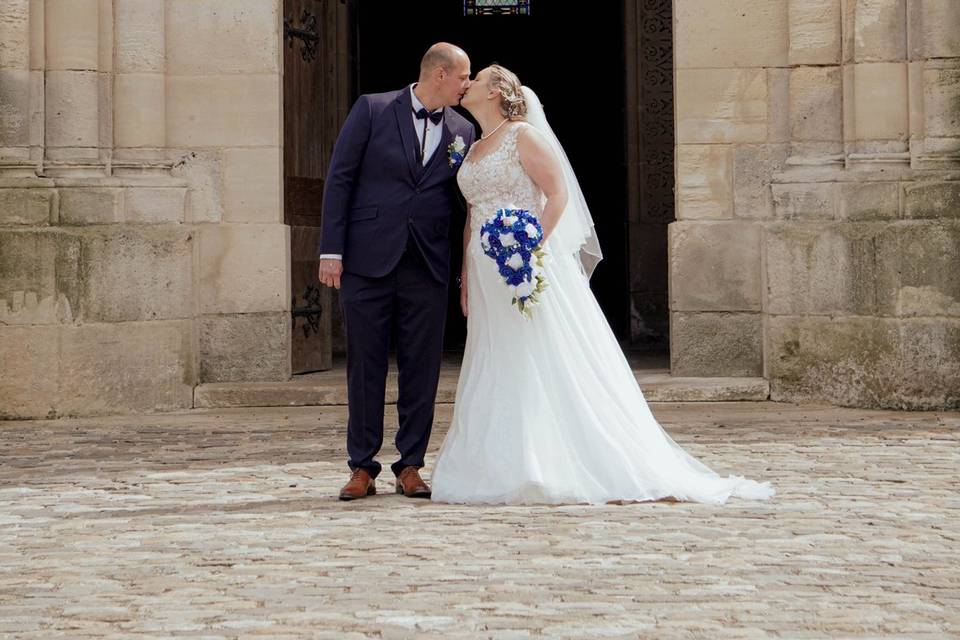 Les mariés à la Mairie