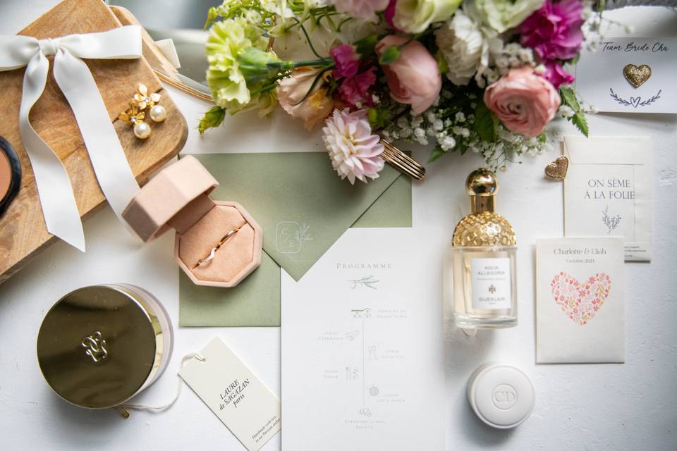 Flat lay mariée