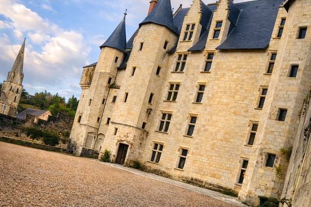 Cour château