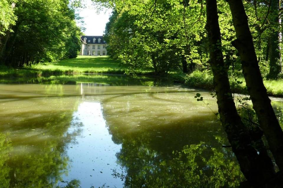 Mariage proche de l’étang