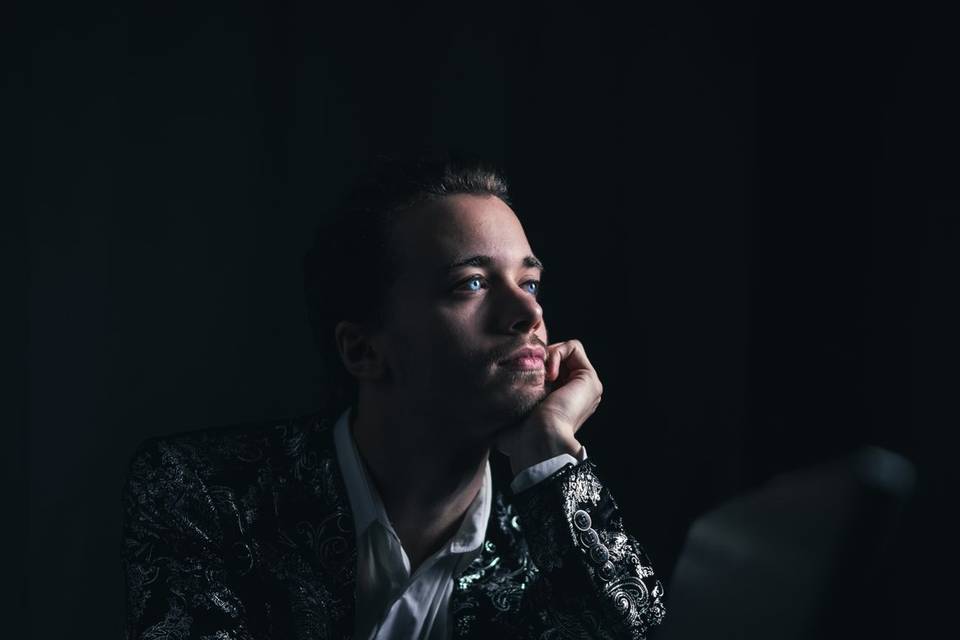 Léo (pianiste-chanteur)