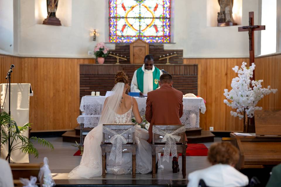 Cérémonie à l'église