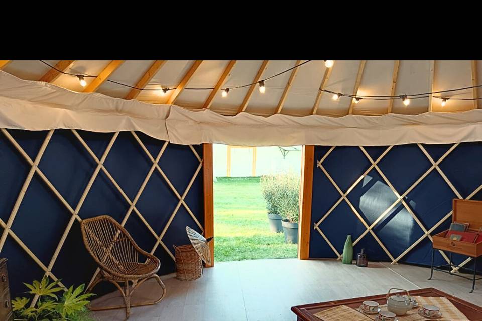 Yourte contemporaine