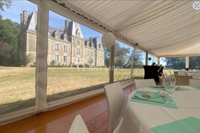 Vu du barnum sur le château