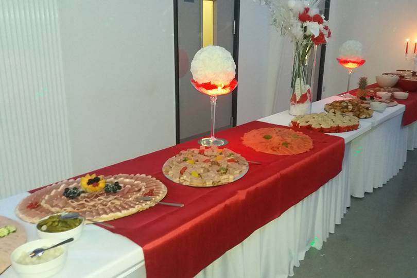 Buffet theme rouge et blanc