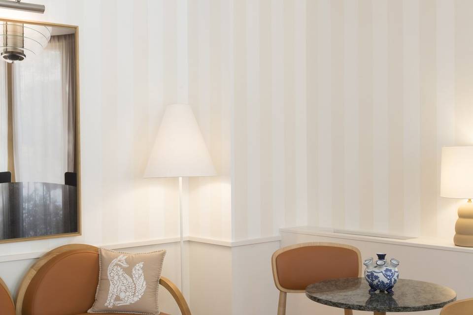Salon suite