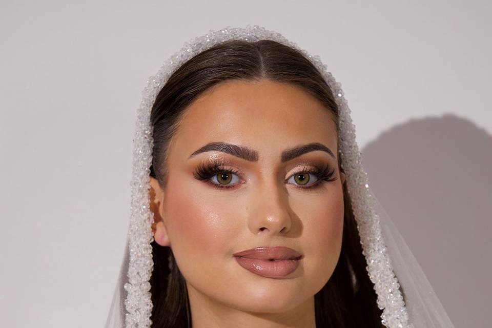 👰🏽‍♀️