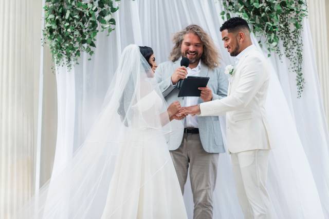 Marcus English officiant