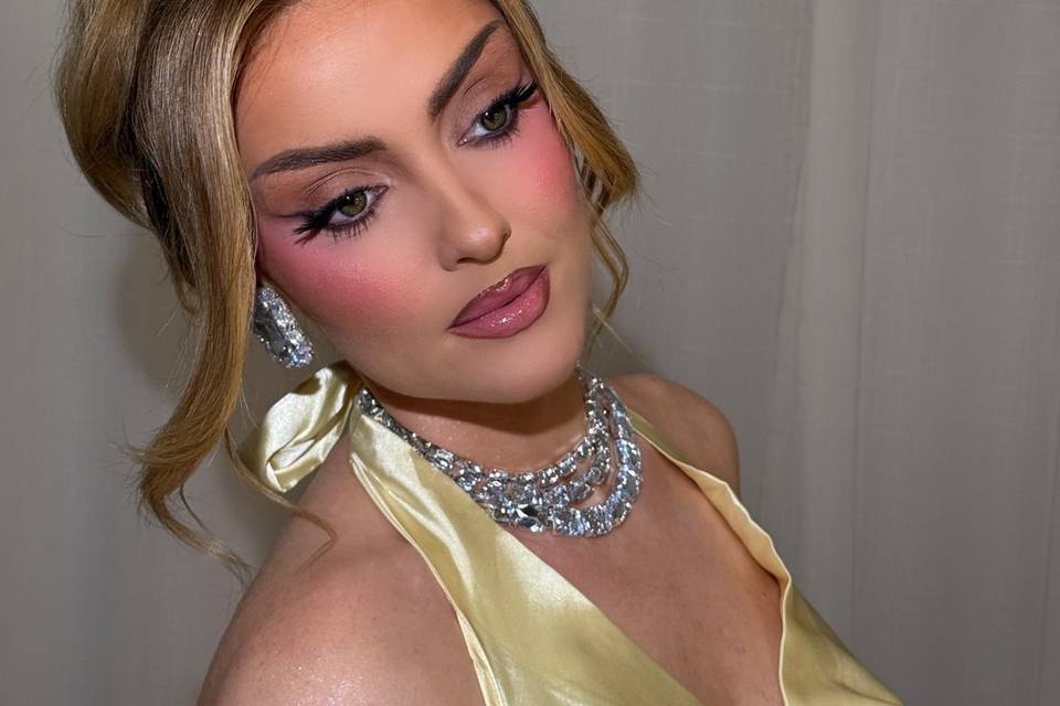 Full glam