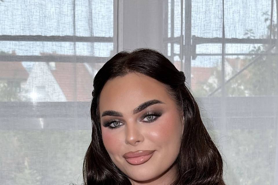 Noor Makeup