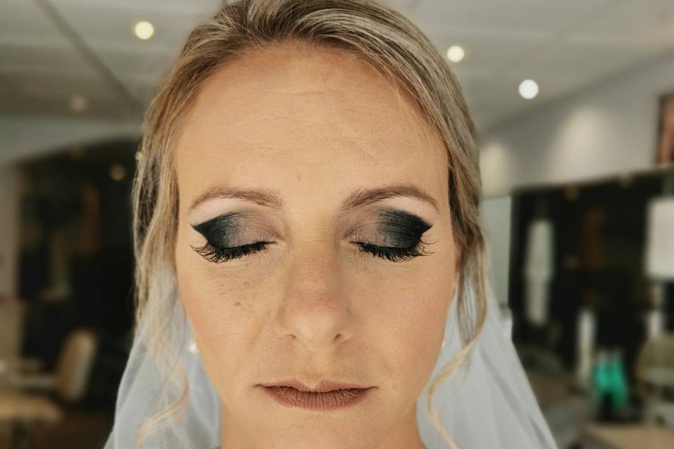 Maquillage mariée smokey
