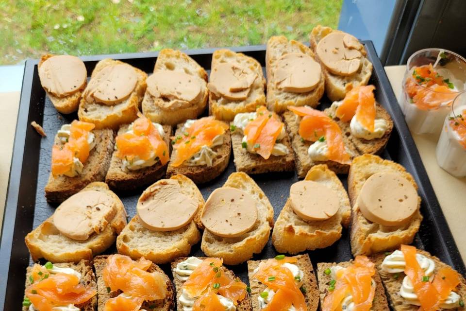 Toasts foie gras et saumon