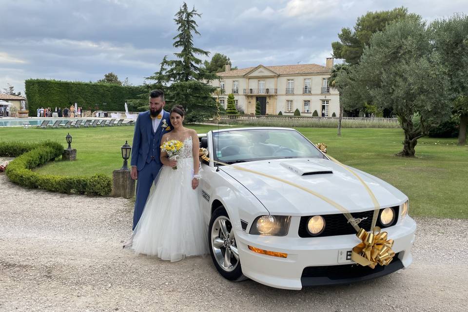 Ford mustang blanche