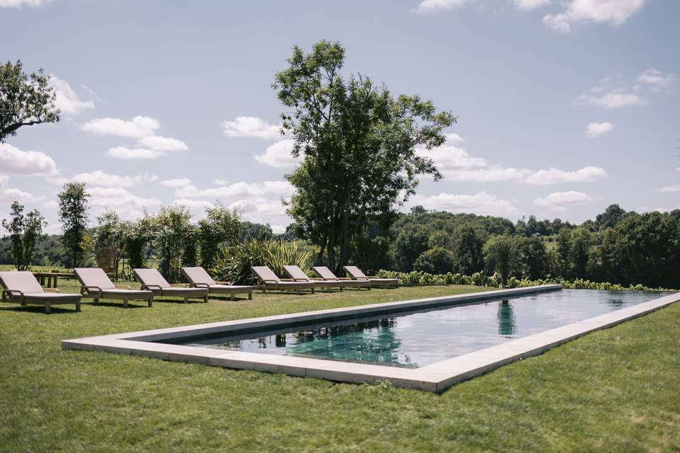 La Piscine à débordement