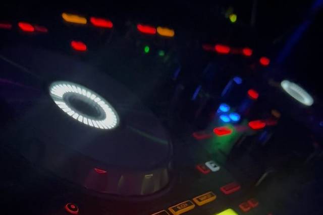 KMVL Entertainment