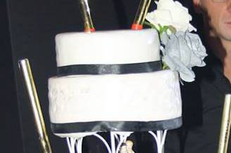 Weeding cake