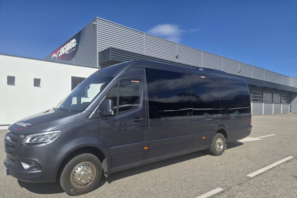 Photo Minibus