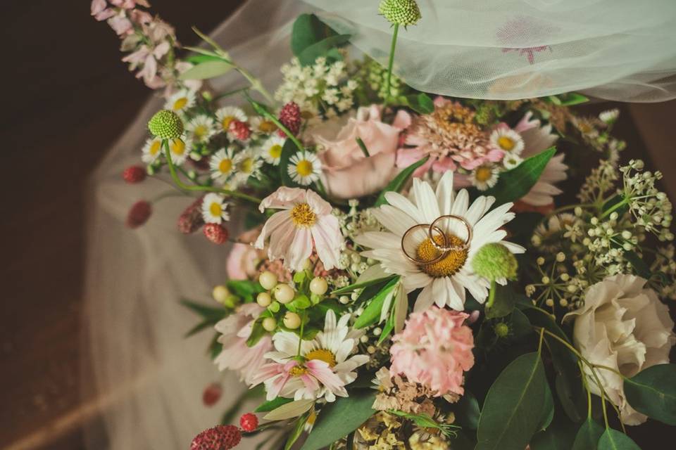 Bouquet champêtre pêche