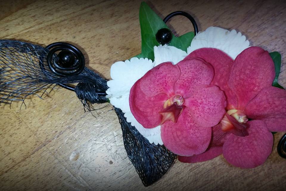 Boutonnière rouge/noir