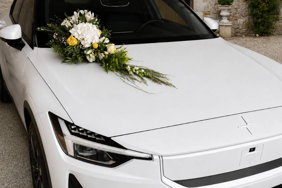 Composition floral voiture